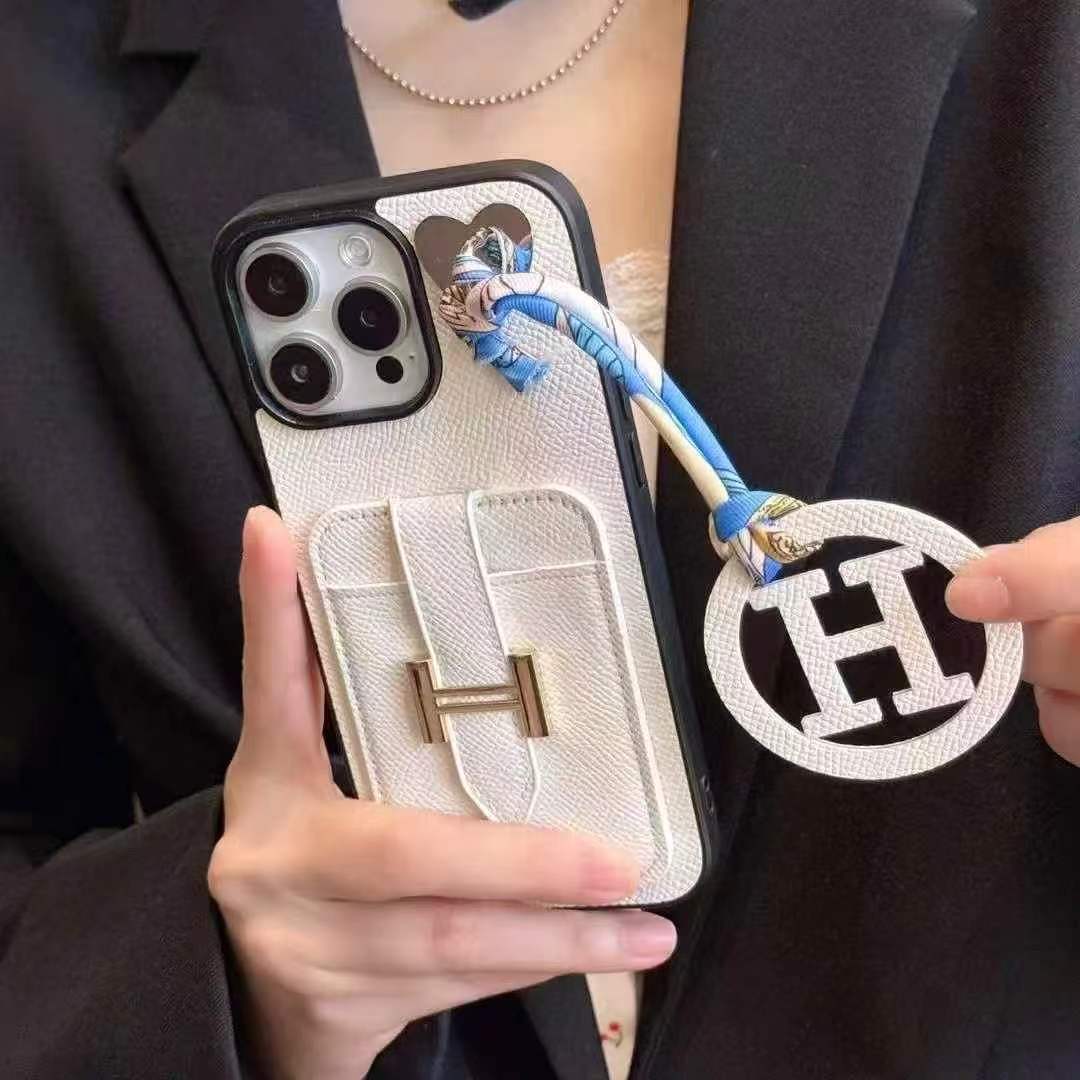 The world's newest luxury iPhone 17 case-3