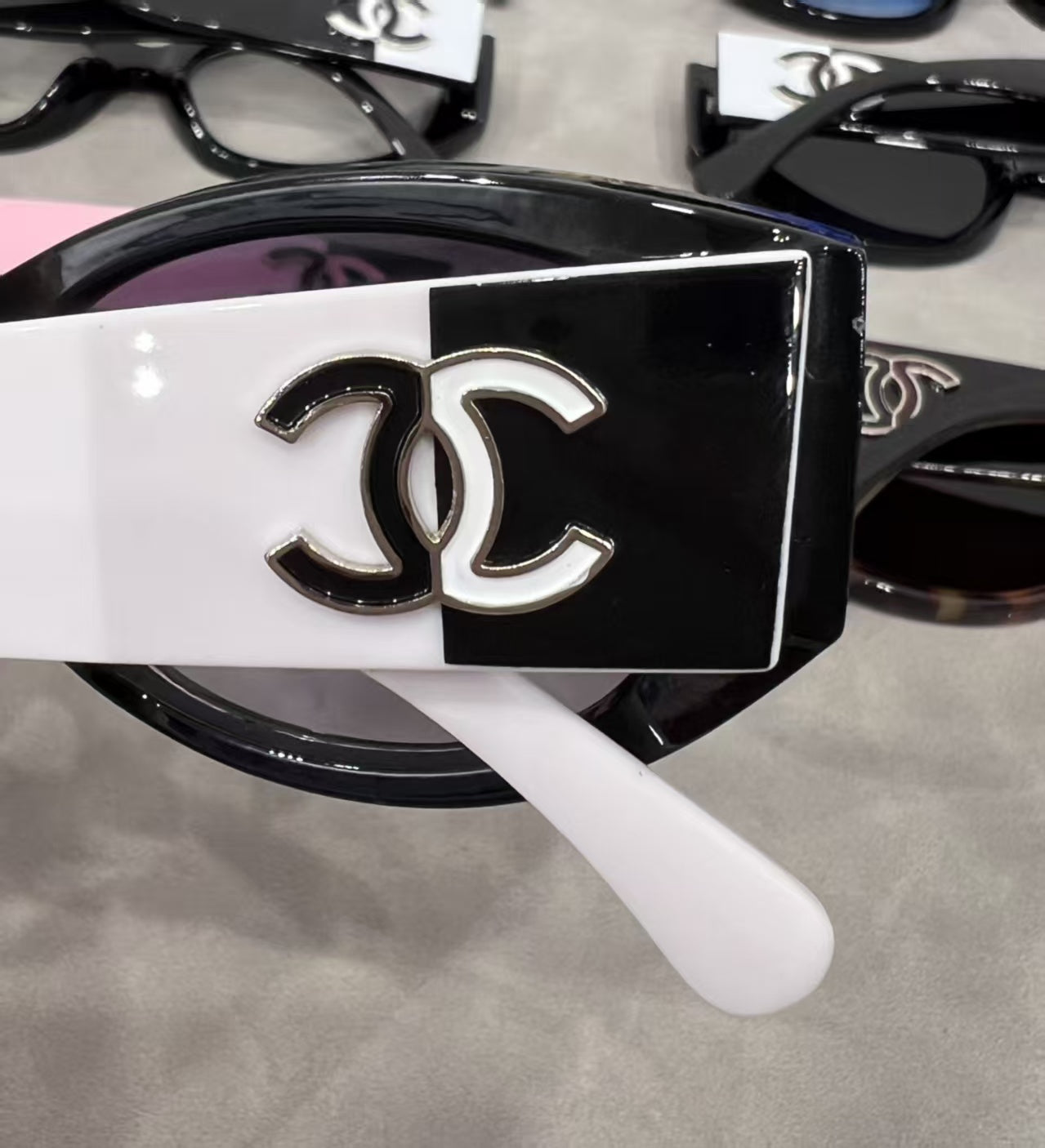 Fashion Sunglasses窶・525