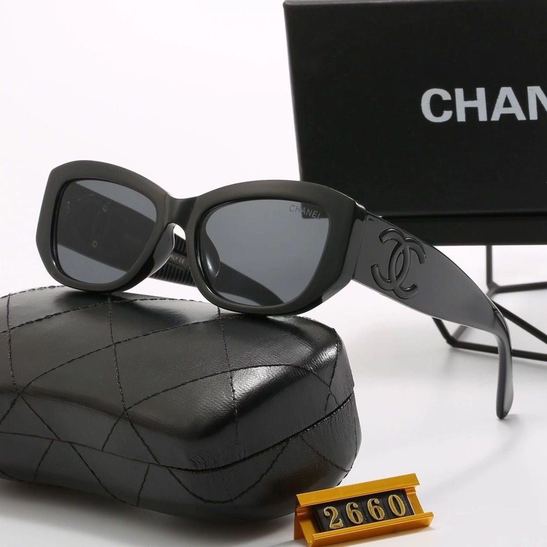 CH Fashion Sunglasses窶・8984