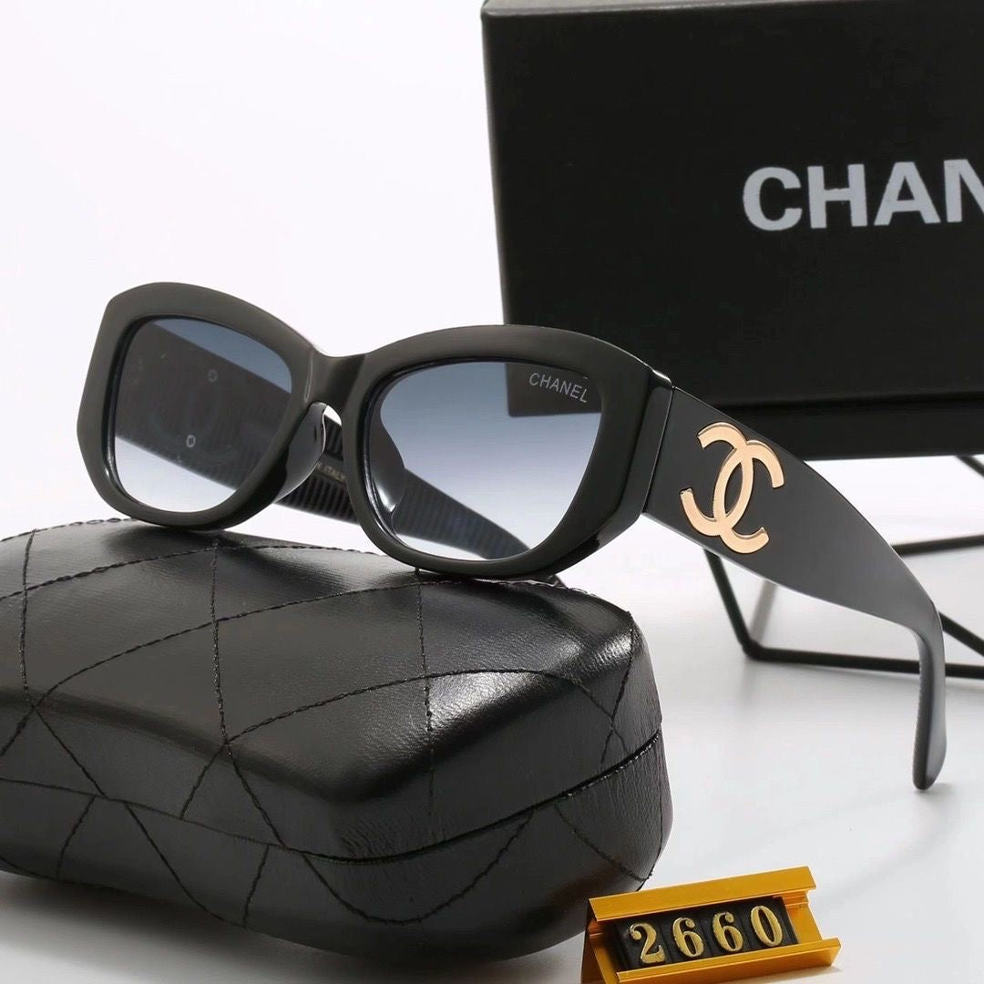 CH Fashion Sunglasses窶・8984