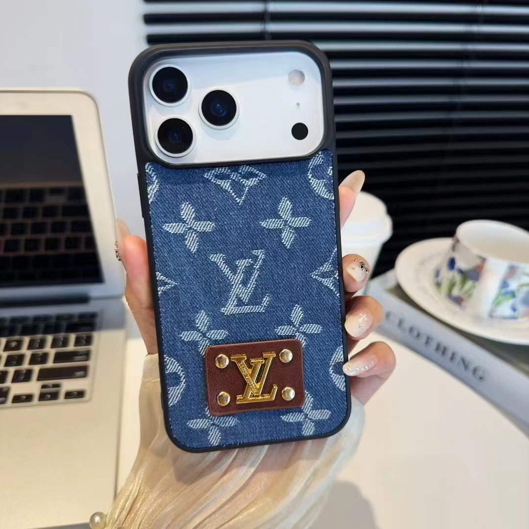 The world's newest luxury iPhone 17 case-1
