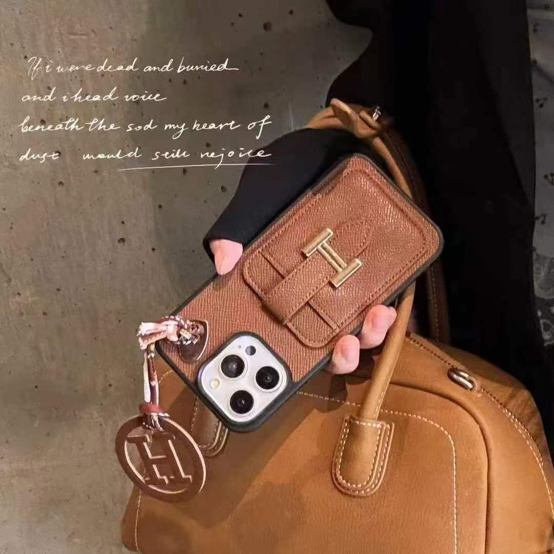 The world's newest luxury iPhone 17 case-3