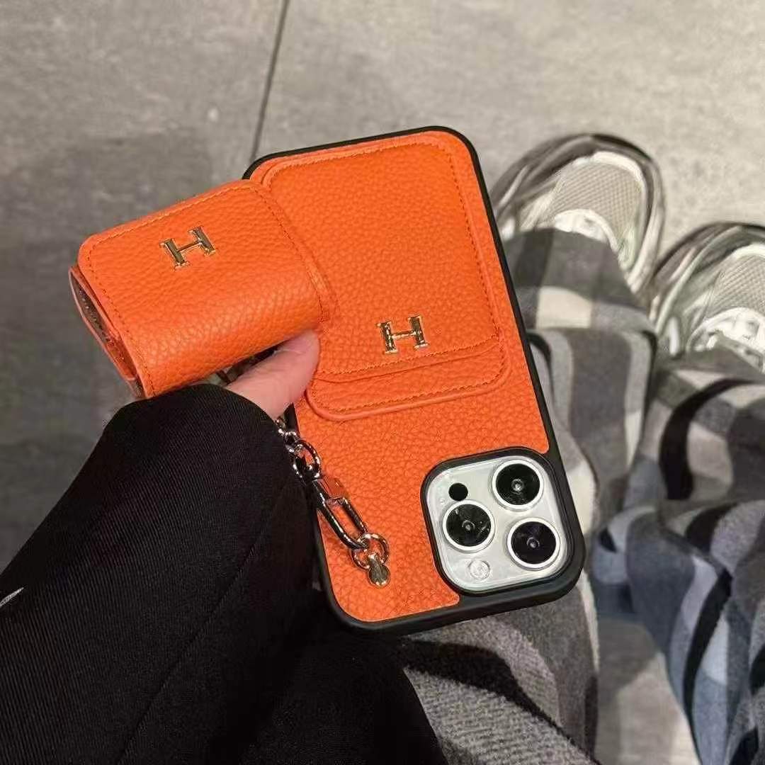 The world's newest luxury iPhone 17 case-4