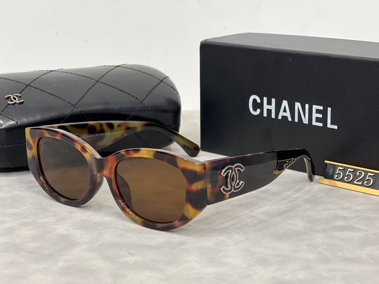 Fashion Sunglasses窶・525
